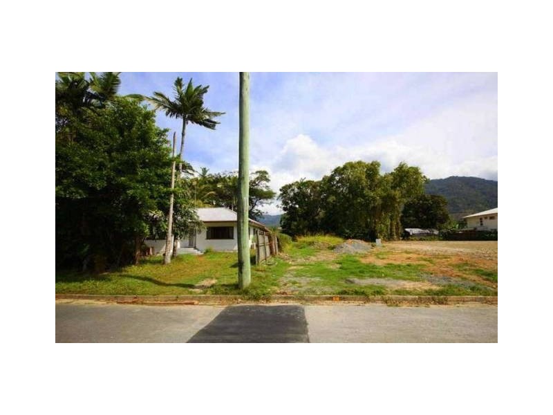 105 Callaghan, Mooroobool QLD 4870