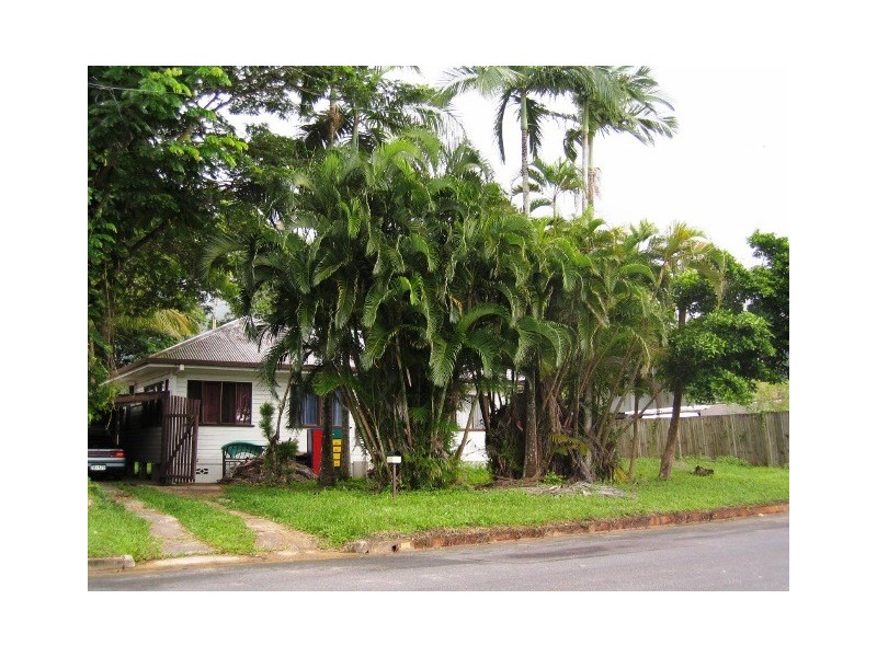 105 Callaghan, Mooroobool QLD 4870