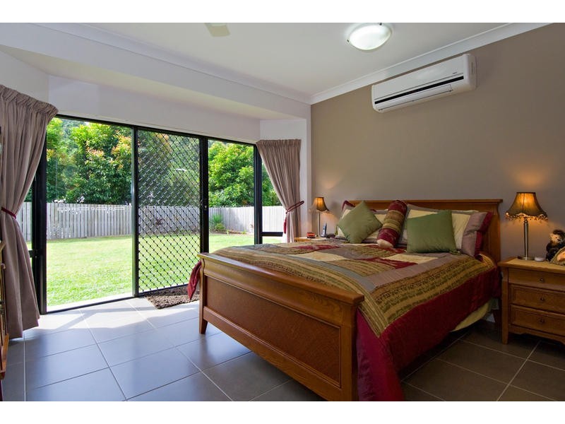 Bentley Park QLD 4869