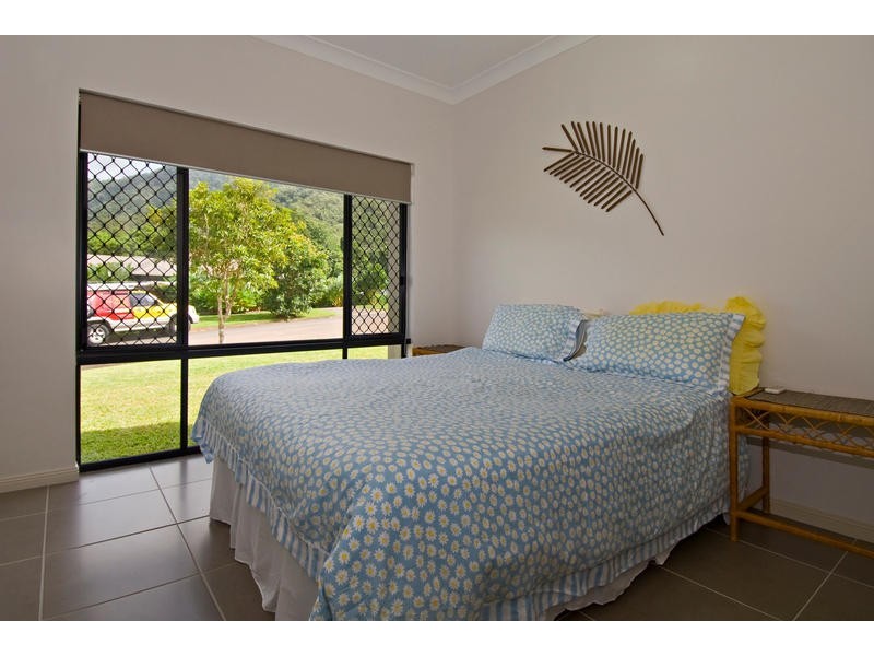 Bentley Park QLD 4869