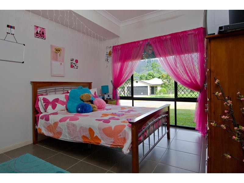 Bentley Park QLD 4869