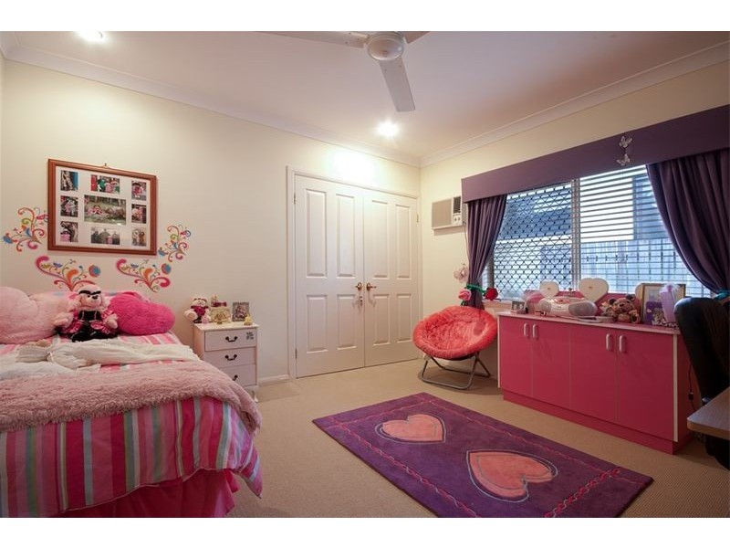 Bentley Park QLD 4869