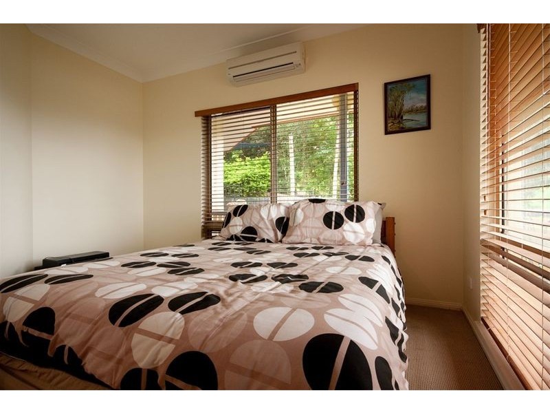 Bentley Park QLD 4869