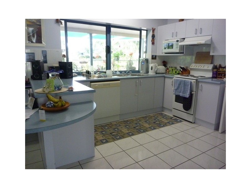 1 Blackbird Close, Bentley Park QLD 4869