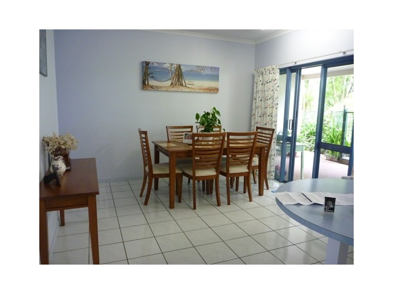 1 Blackbird Close, Bentley Park QLD 4869