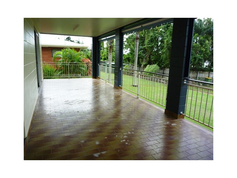 4 Vista Street, Bayview Heights QLD 4868