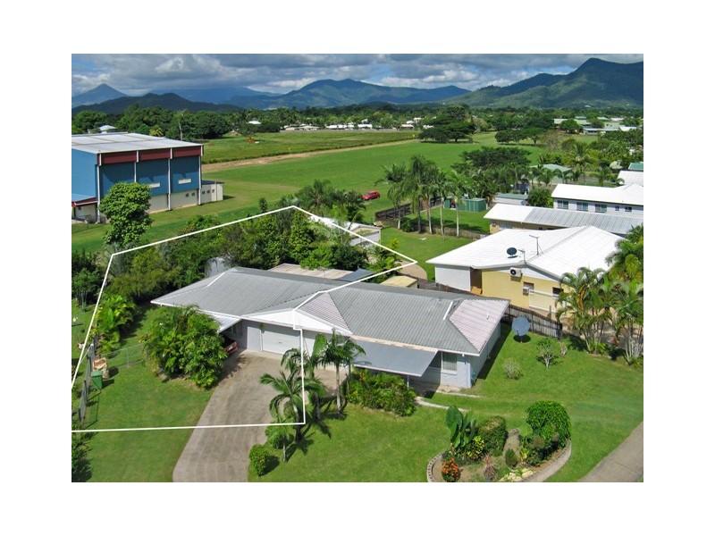2/105 Robert, Bentley Park QLD 4869
