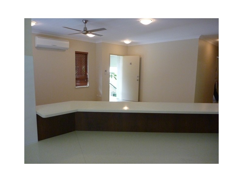 35/1 Robson Street,, Mooroobool QLD 4870