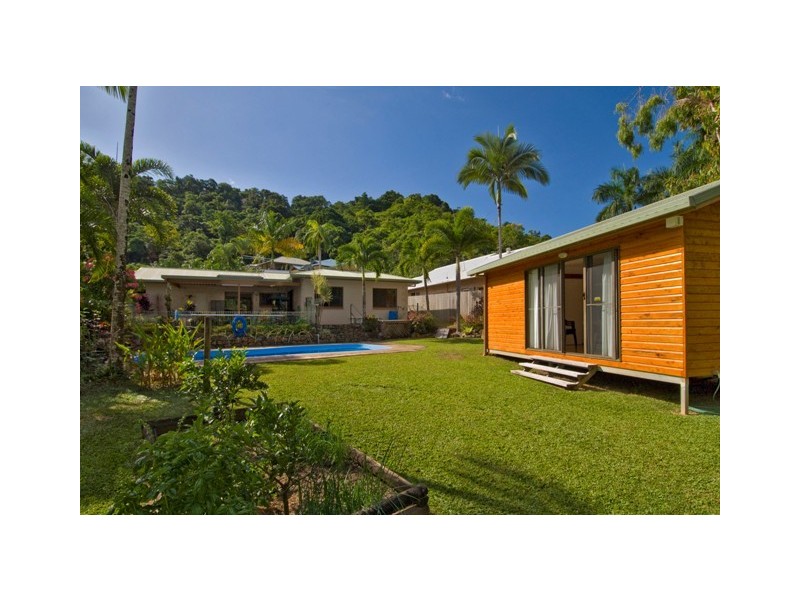 108 Hobson Drive, Brinsmead QLD 4870