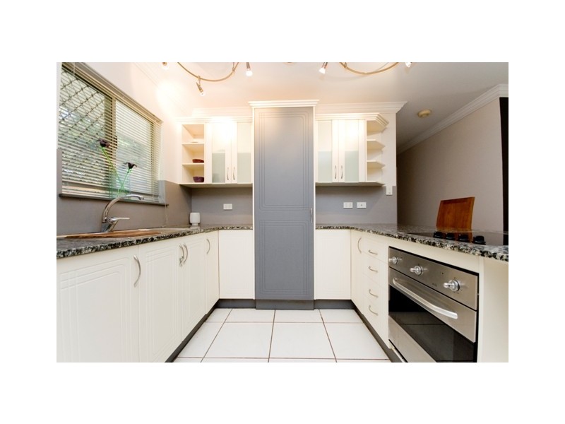 166 Sydney Street, Bayview Heights QLD 4868