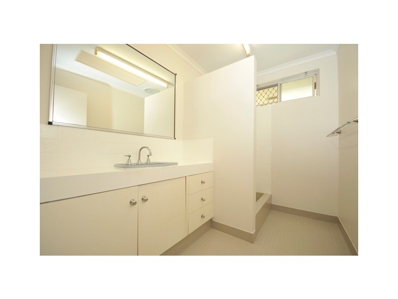 166 Sydney Street, Bayview Heights QLD 4868