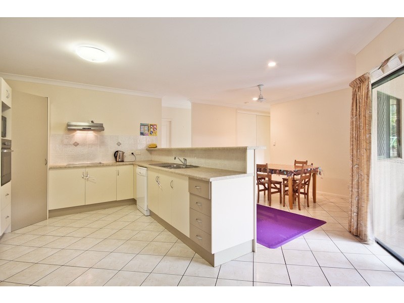 10 Beck Close, Bentley Park QLD 4869