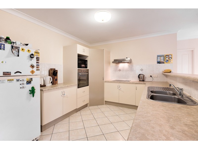 10 Beck Close, Bentley Park QLD 4869