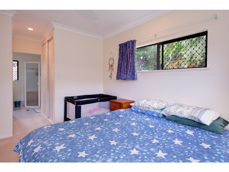 10 Beck Close, Bentley Park QLD 4869
