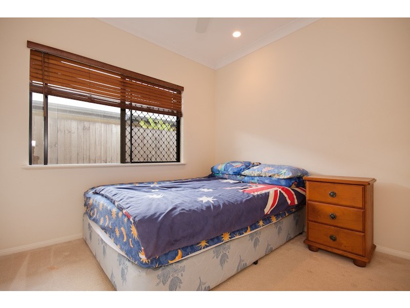 10 Beck Close, Bentley Park QLD 4869