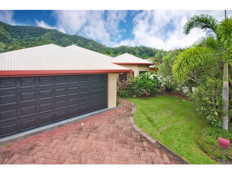 10 Beck Close, Bentley Park QLD 4869