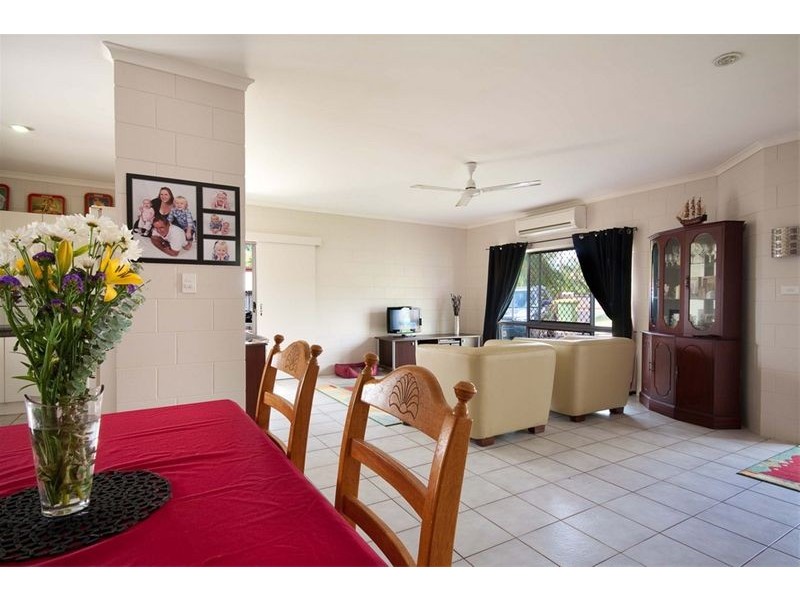 Bentley Park QLD 4869