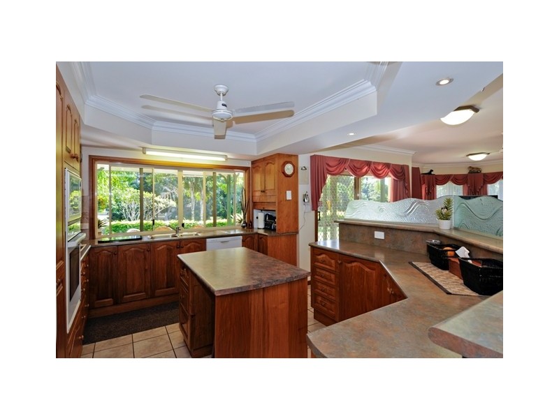 9  Tanganelli Close, Kanimbla QLD 4870