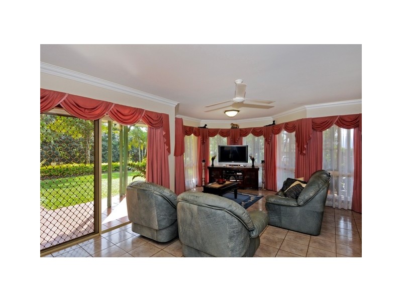 9  Tanganelli Close, Kanimbla QLD 4870