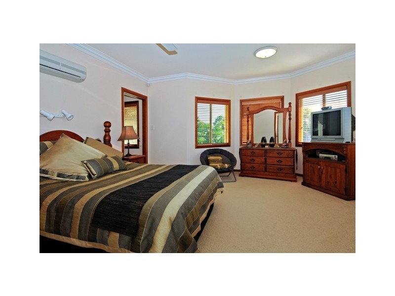 9  Tanganelli Close, Kanimbla QLD 4870