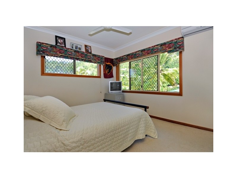 9  Tanganelli Close, Kanimbla QLD 4870