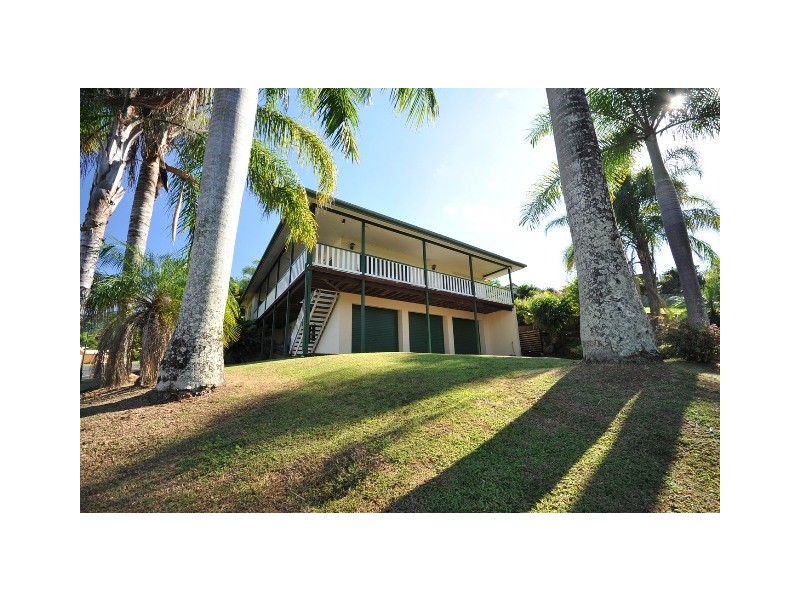 1 Guthrie Close, Bentley Park QLD 4869