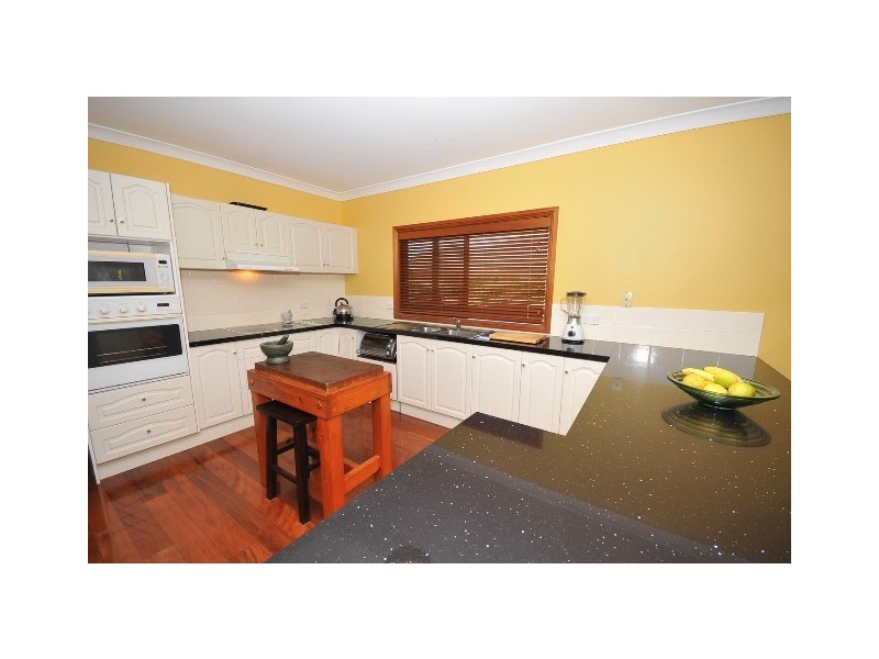 1 Guthrie Close, Bentley Park QLD 4869