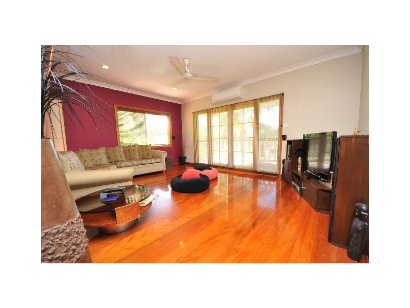 1 Guthrie Close, Bentley Park QLD 4869