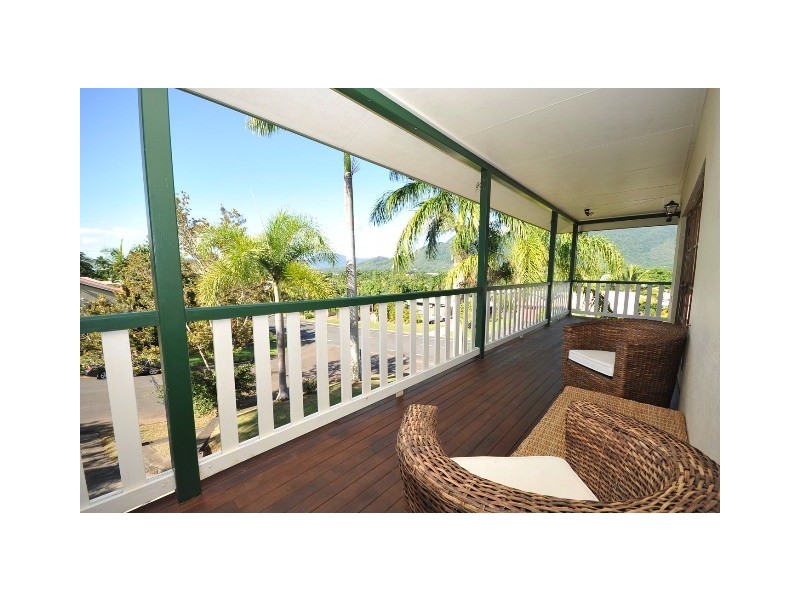 1 Guthrie Close, Bentley Park QLD 4869