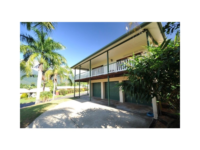 1 Guthrie Close, Bentley Park QLD 4869