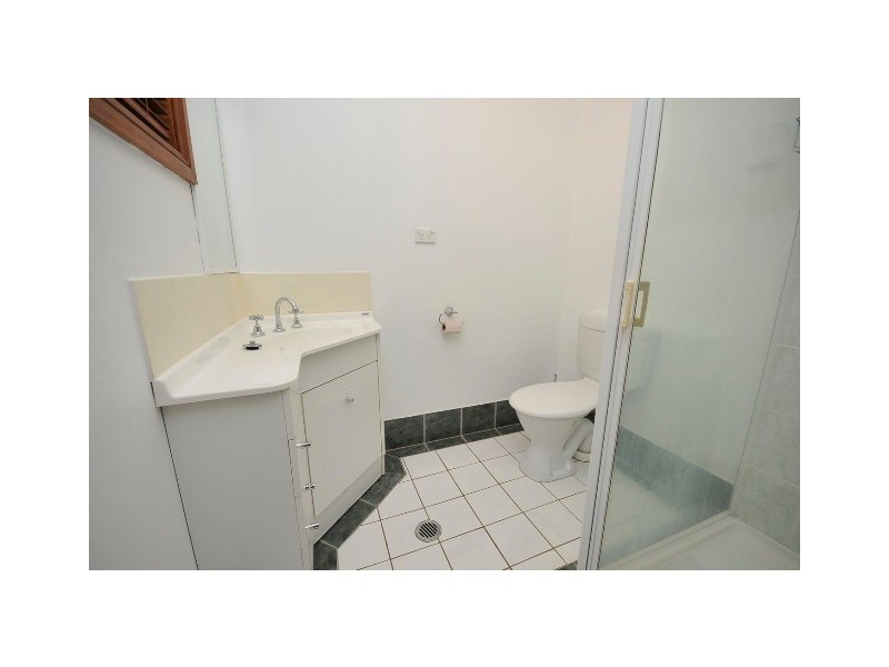 1 Guthrie Close, Bentley Park QLD 4869