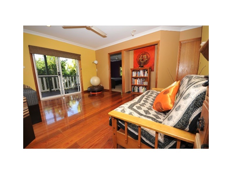 1 Guthrie Close, Bentley Park QLD 4869