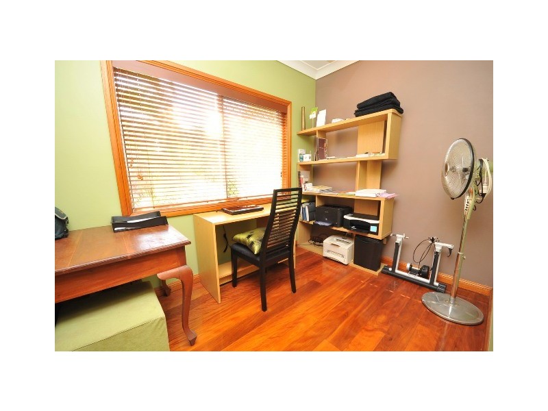 1 Guthrie Close, Bentley Park QLD 4869