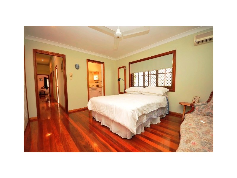 14 McHugh Crescent, Whitfield QLD 4870