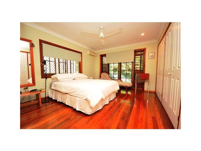 14 McHugh Crescent, Whitfield QLD 4870