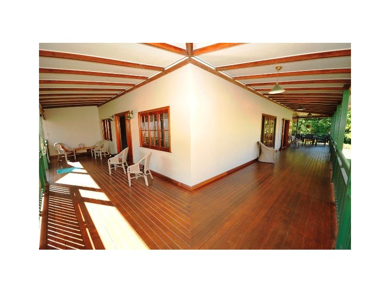 14 McHugh Crescent, Whitfield QLD 4870