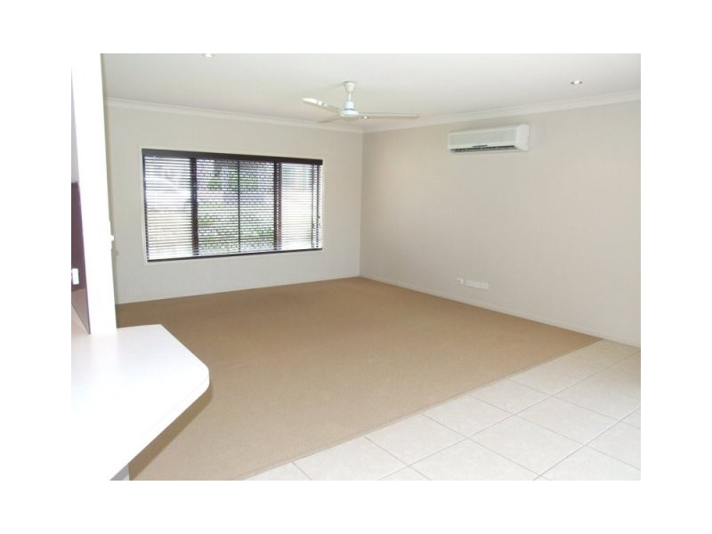 14  Lucy Close, Kanimbla QLD 4870