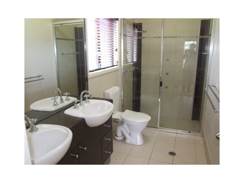 14  Lucy Close, Kanimbla QLD 4870