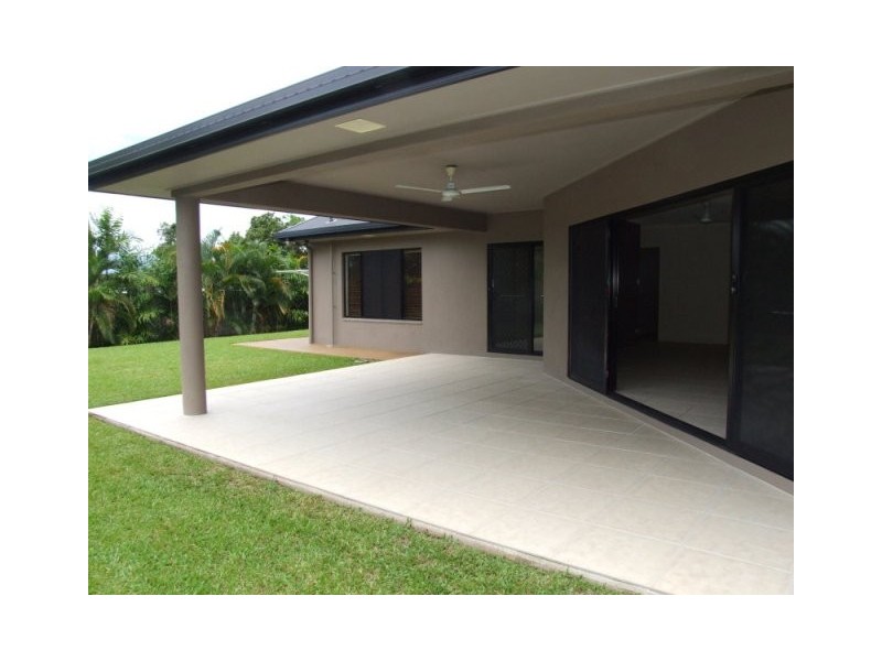 14  Lucy Close, Kanimbla QLD 4870