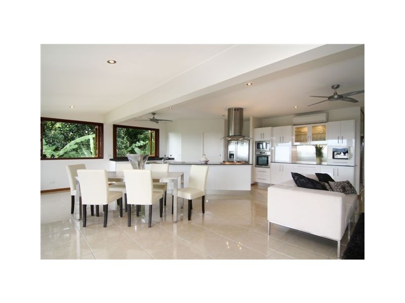 176  Sydney Close, Bayview Heights QLD 4868