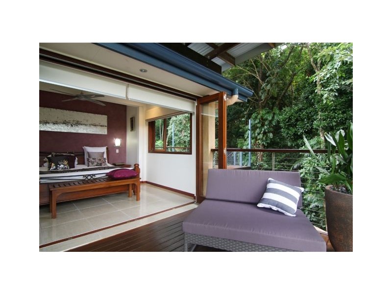 176  Sydney Close, Bayview Heights QLD 4868