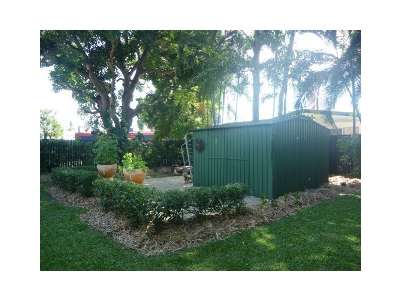 240  McCoombe Street, Bungalow QLD 4870