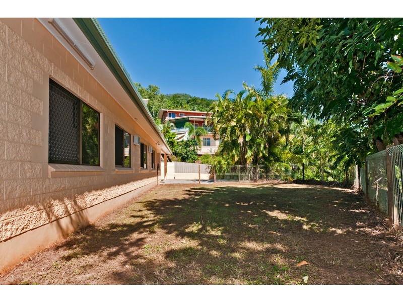 9  Bellbird Street, Bayview Heights QLD 4868