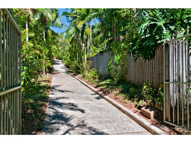 9  Bellbird Street, Bayview Heights QLD 4868