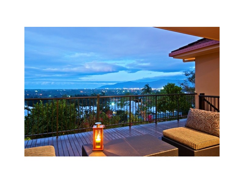 10  Strutton Place, City View Estate, Mooroobool QLD 4870