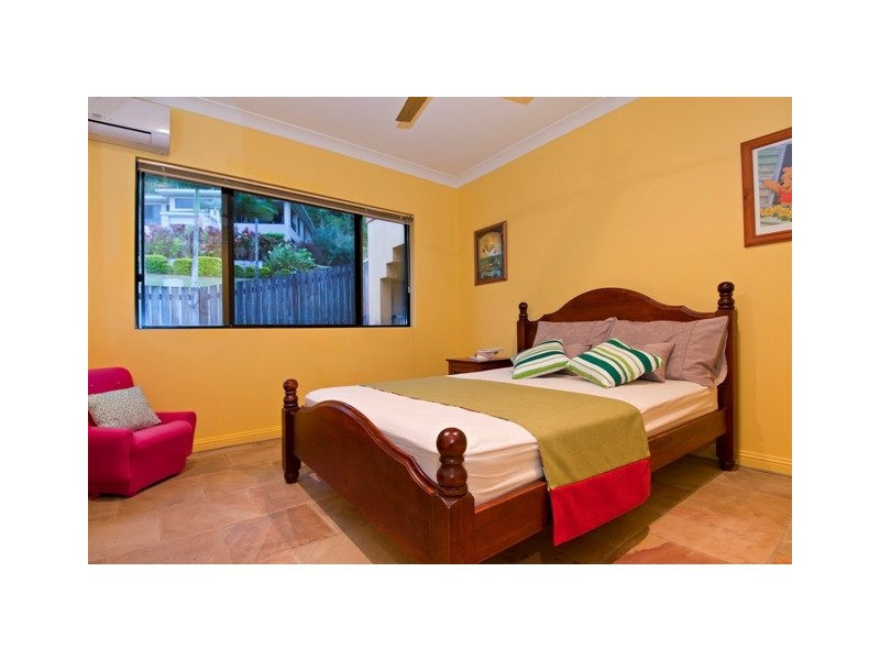 10  Strutton Place, City View Estate, Mooroobool QLD 4870