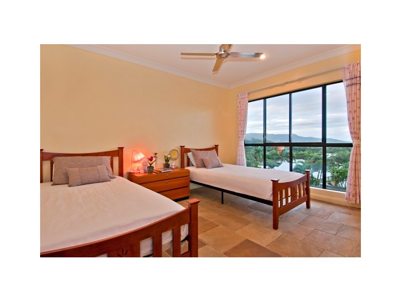 10  Strutton Place, City View Estate, Mooroobool QLD 4870