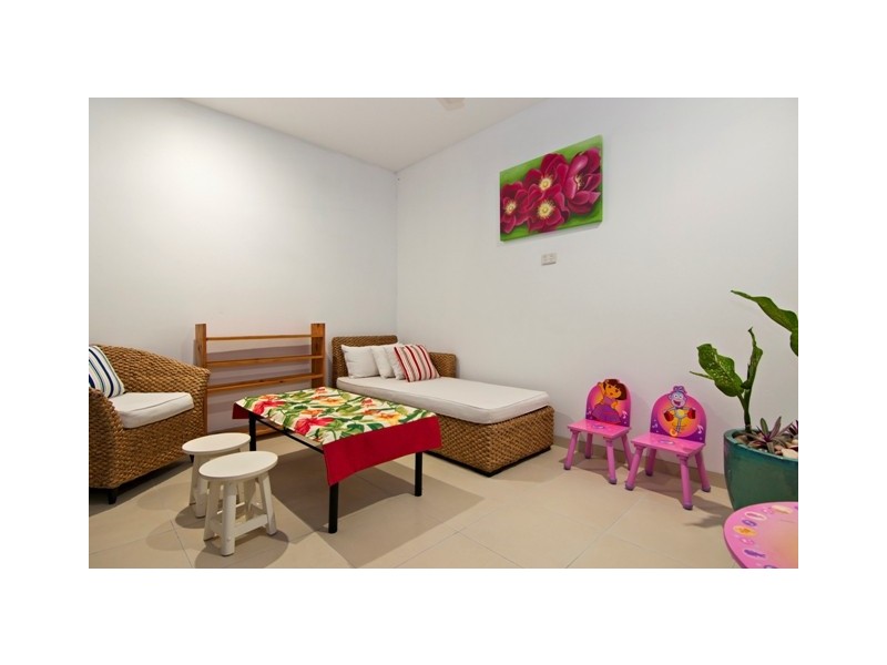 10  Strutton Place, City View Estate, Mooroobool QLD 4870