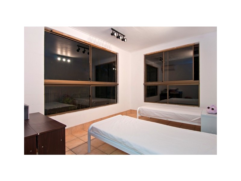 10  Strutton Place, City View Estate, Mooroobool QLD 4870