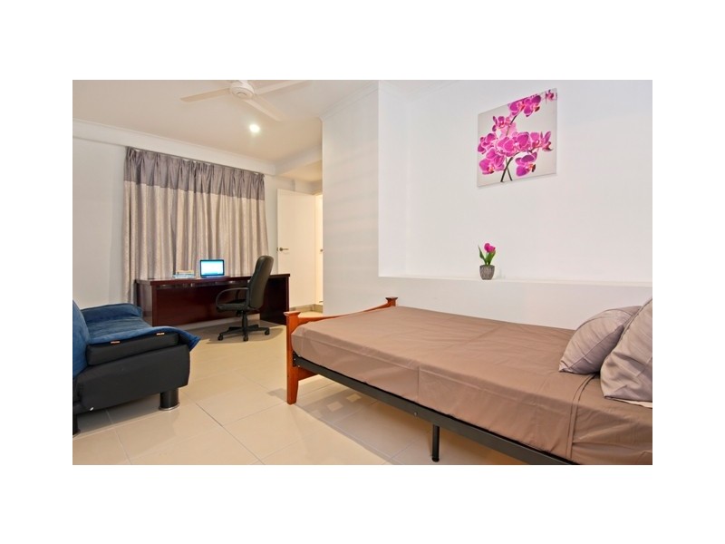 10  Strutton Place, City View Estate, Mooroobool QLD 4870